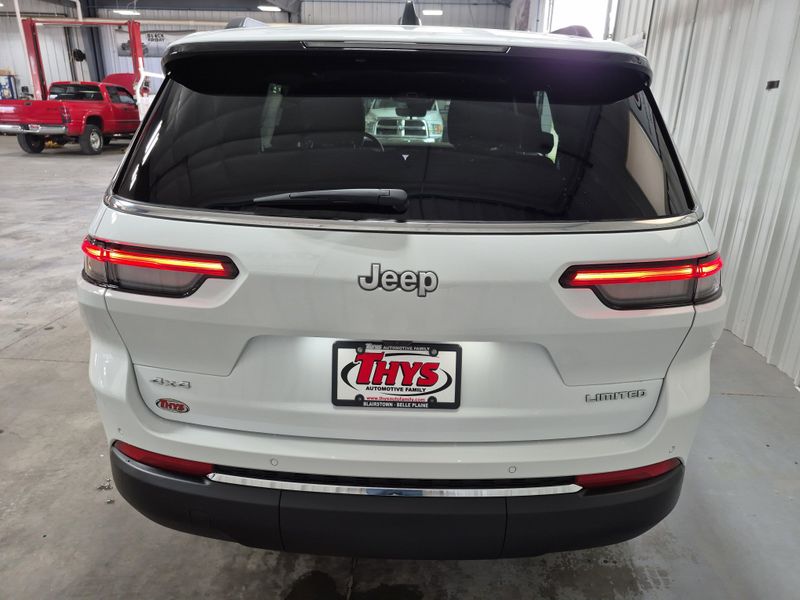 2025 Jeep Grand Cherokee L Limited 4x4Image 33