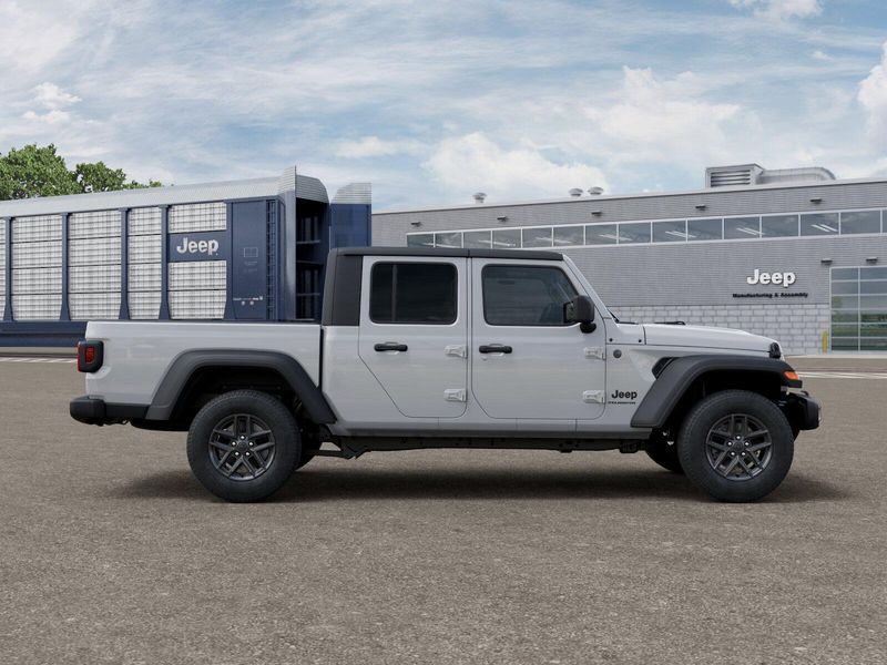 New 2026 Jeep Gladiator Sport 4x4