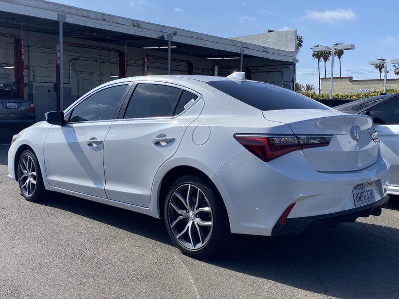 2021 Acura ILX Premium PackageImage 3