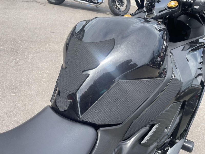 Used 2024 Kawasaki NINJA ZX-4RR Image 14