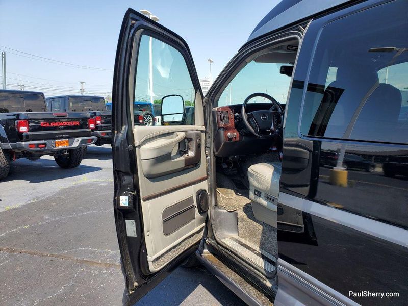 2013 GMC Savana 2500 Image 40