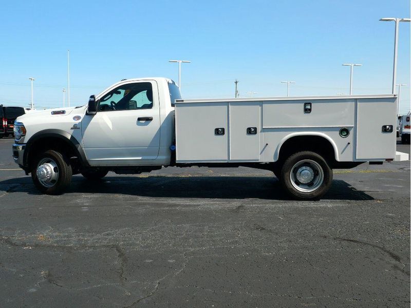 2023 RAM 5500 Tradesman Chassis Regular Cab 4x4 84