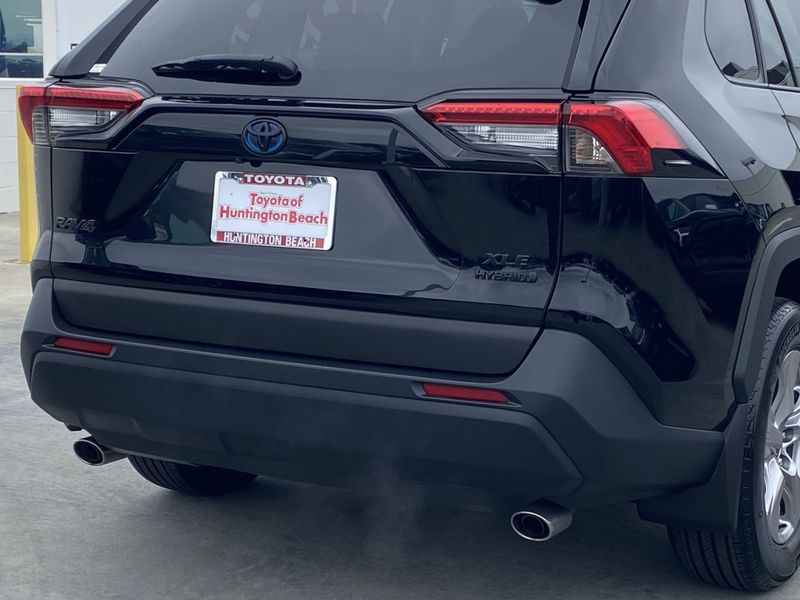 2024 Toyota RAV4 XLEImage 5