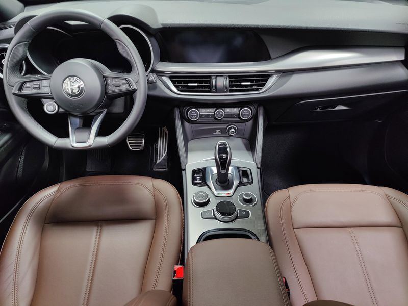 2024 Alfa Romeo Stelvio Ti AWD w/Sunroof/NavImage 20
