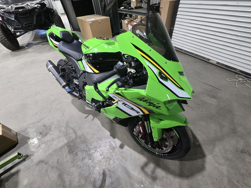USED 2025 KAWASAKI NINJA ZX10R ABS KRT EDITION Image 1