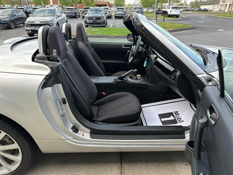 2008 Mazda Miata TouringImage 21