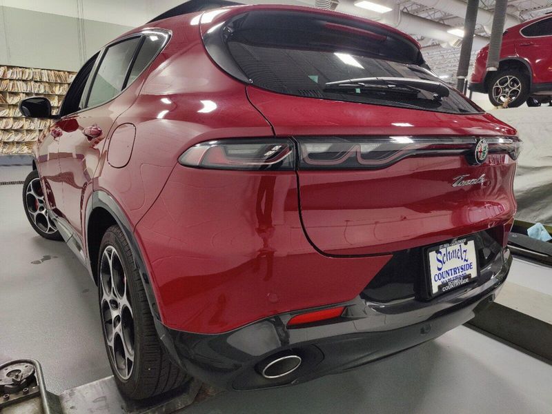 New 2024 Alfa Romeo Tonale Veloce EawdImage 13