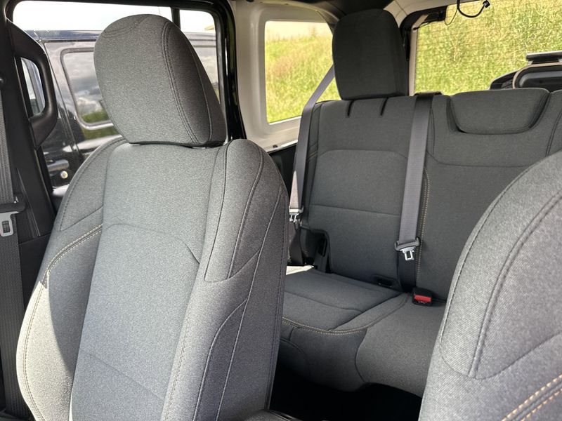 New 2025 Jeep Wrangler 4-door Sport SImage 26