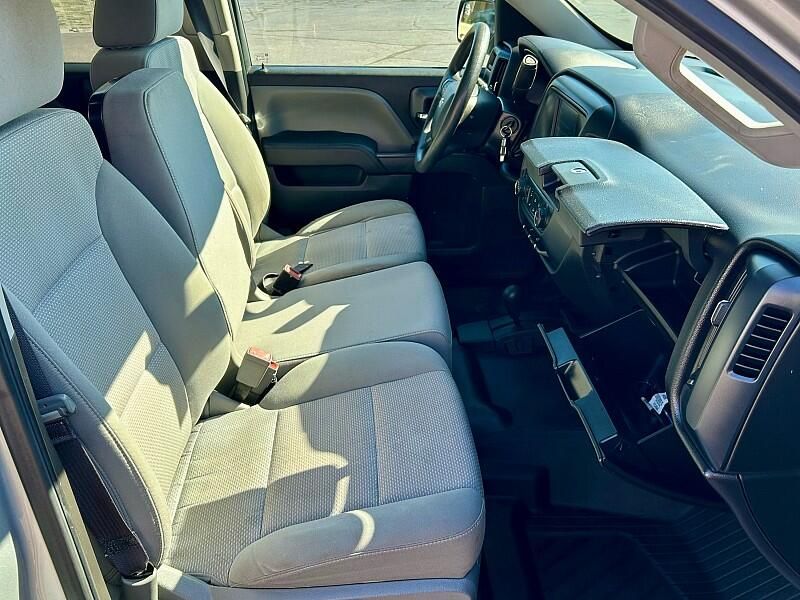 2017 Chevrolet Silverado 1500 LS photo 5
