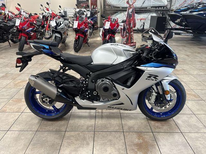 New 2026 Suzuki GSX-R600 Image 10