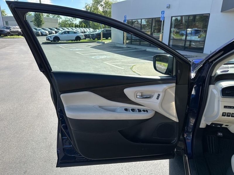 Used 2023 Nissan Murano PlatinumImage 26