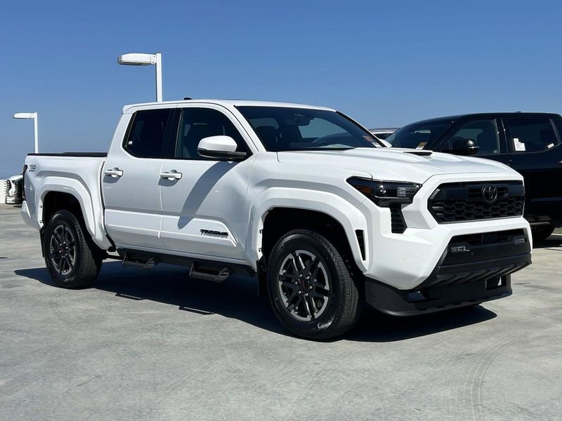 2024 Toyota Tacoma TRD SportImage 2