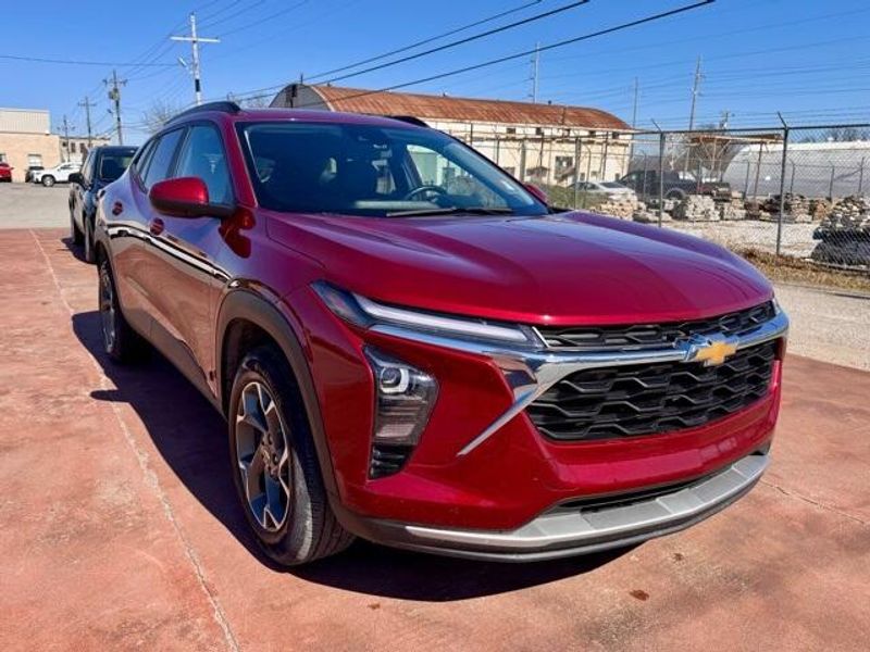 Used 2024 Chevrolet Trax LTImage 3