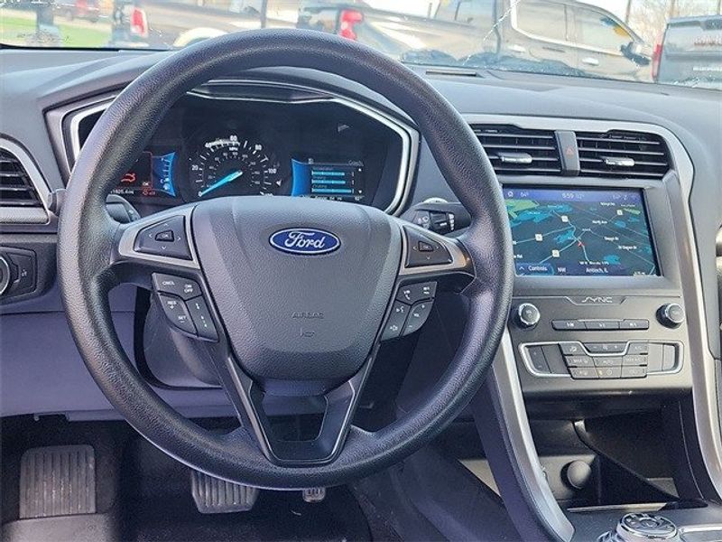 2020 Ford Fusion Hybrid SEImage 22