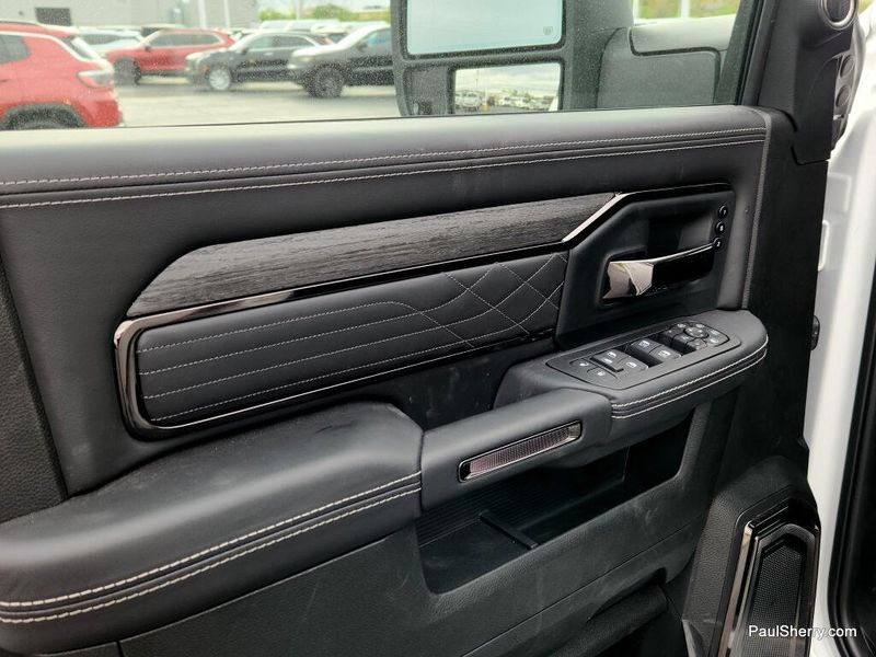 New 2026 RAM 2500 Limited Crew Cab 4x4 6'4' Box