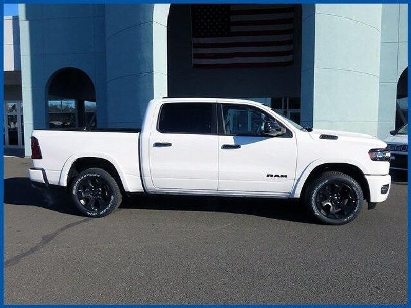 2025 RAM 1500 Big Horn Lone StarImage 2