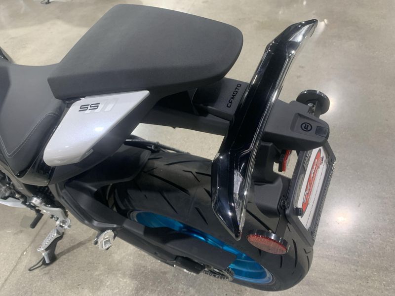 2025 CFMOTO 675SS Image 21