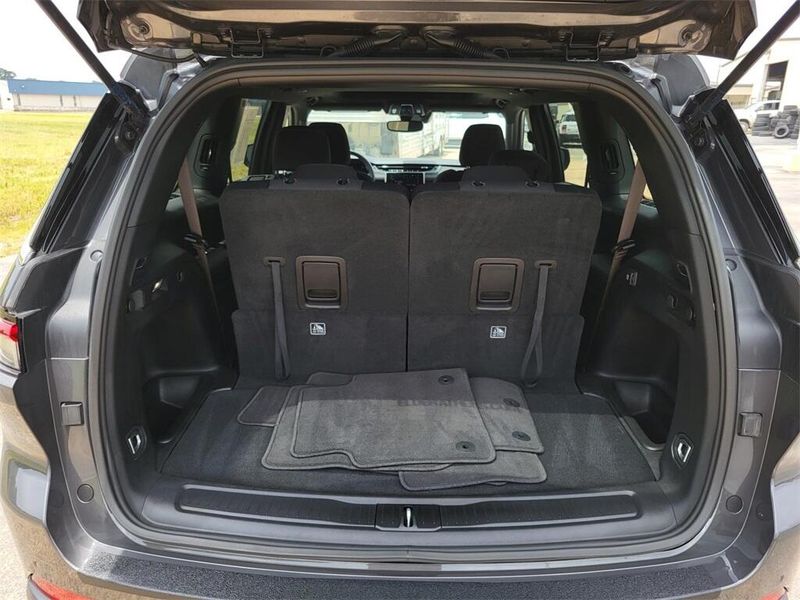 2024 Jeep Grand Cherokee L LaredoImage 10