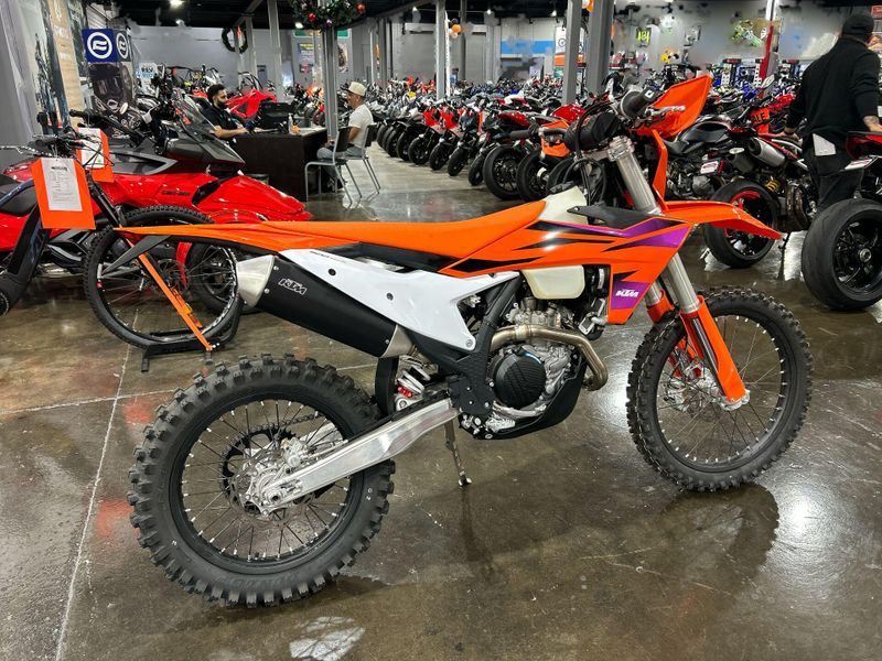 New 2024 KTM 500 XW-F Image 13