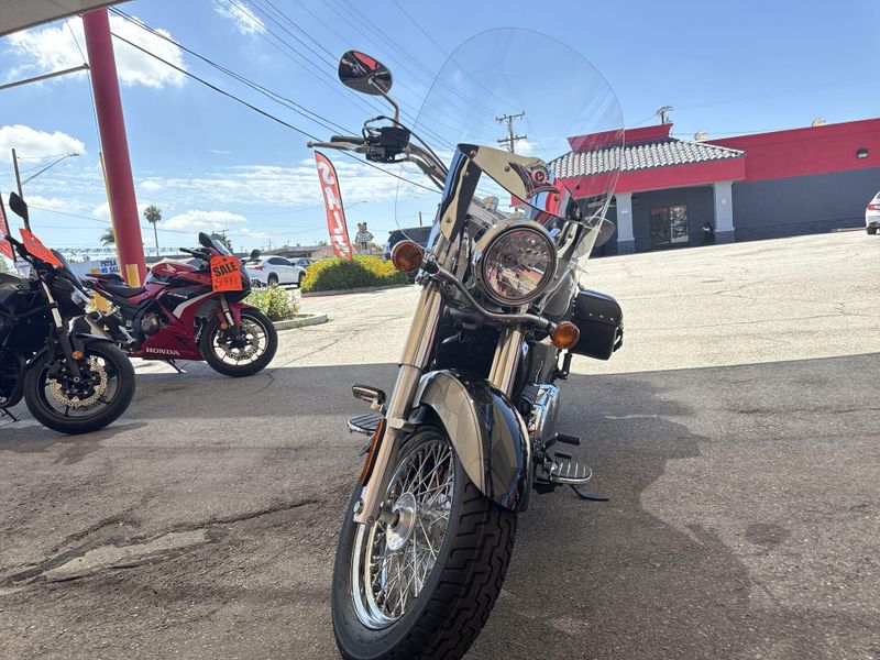 New 2026 Kawasaki VULCAN 900 CLASSIC LT Image 10
