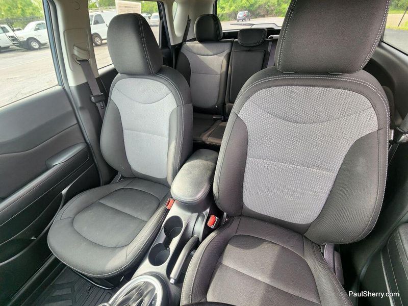 2017 Kia Soul +Image 24