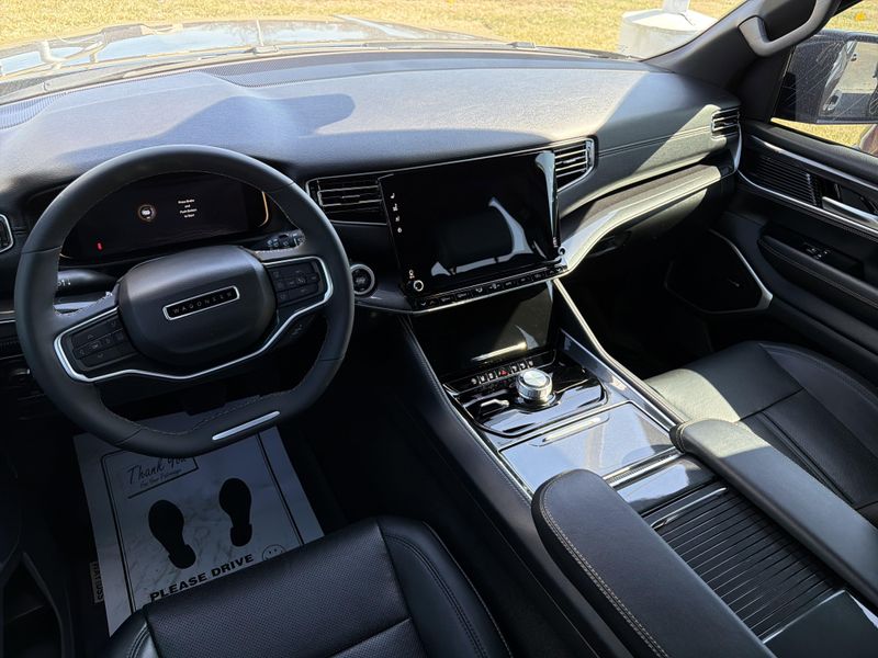 2024 Jeep Wagoneer Series 1Image 20