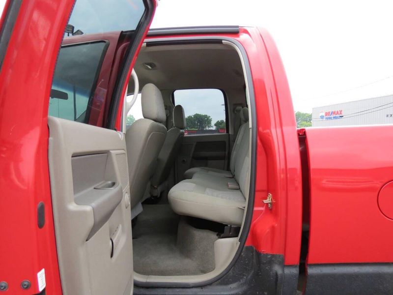 2006 Dodge Ram 2500 SLT 4x4 4dr Quad Cab 6.3 ft. SB PickupImage 27