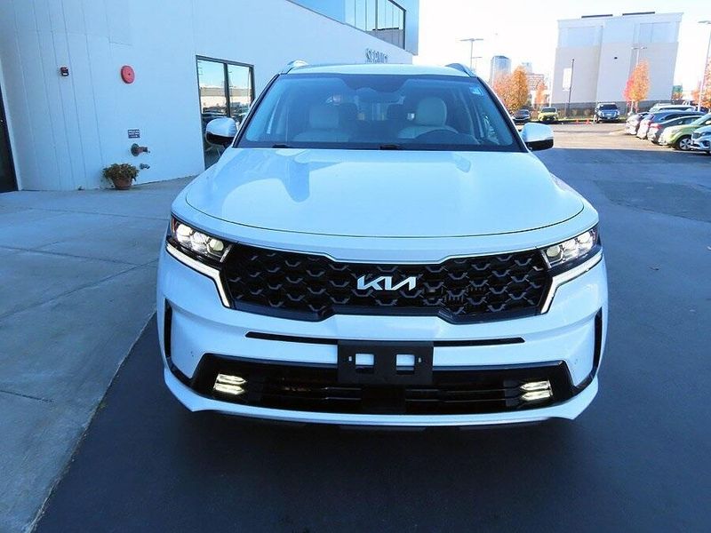 2022 Kia Sorento Plug-In Hybrid SXImage 2