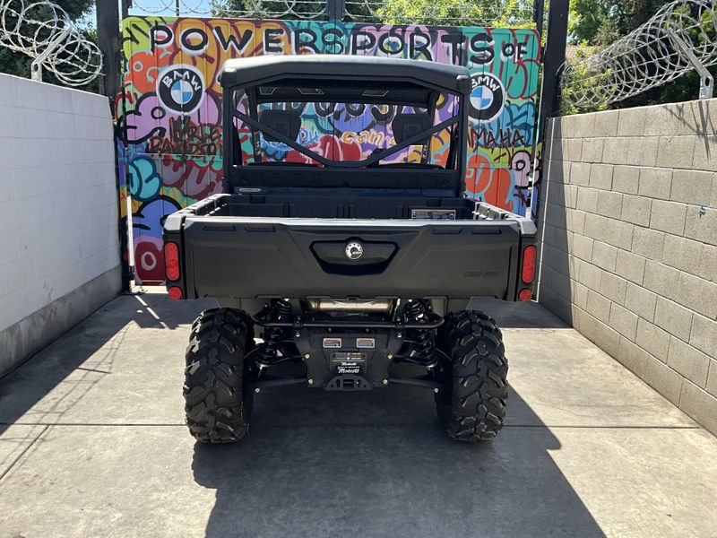 2024 Can-Am DEFENDER XT 64 HD10 Image 4