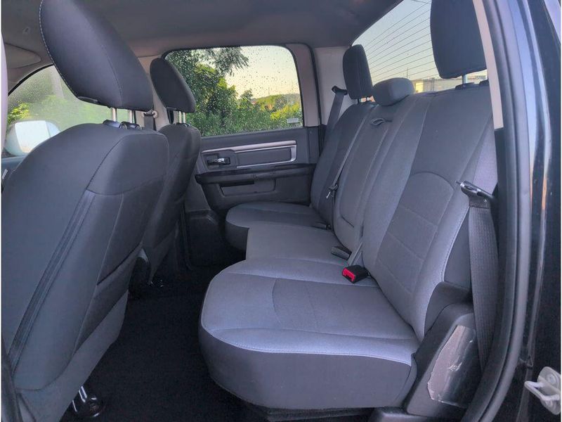 2023 RAM 1500 Classic SLTImage 28
