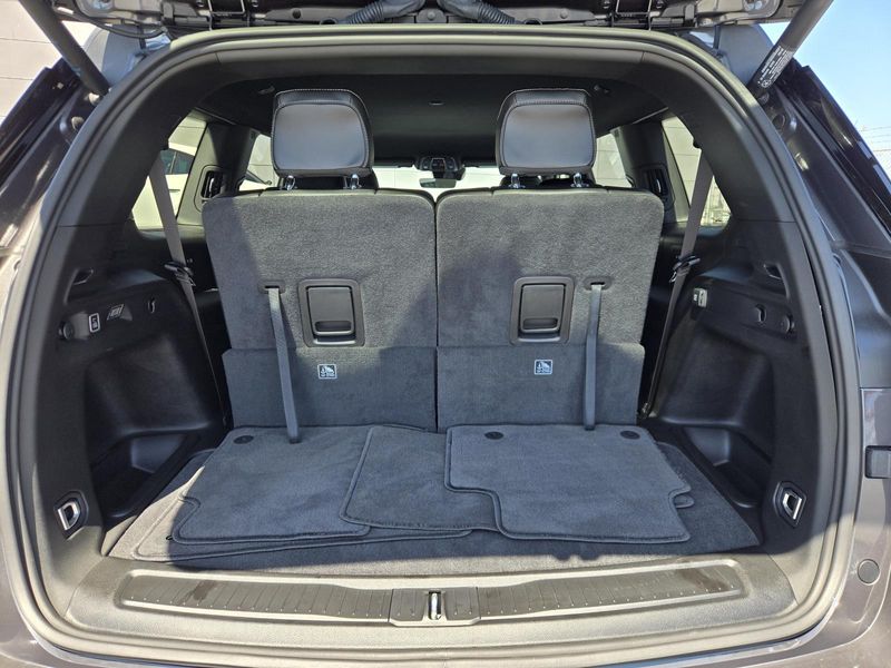 Used 2026 Jeep Grand Cherokee L Laredo Altitude 4x4