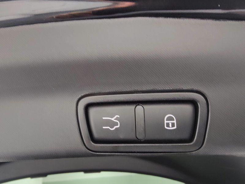 Used 2024 Alfa Romeo Stelvio Veloce AWD w/Sunroof/Nav/Activ AsstImage 14