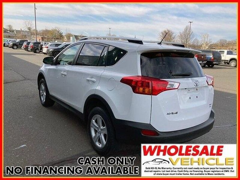 2013 Toyota RAV4 XLEImage 5
