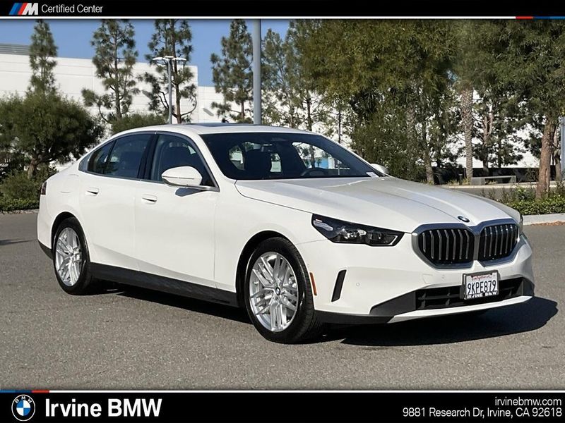 2024 BMW 5 Series 530iImage 1