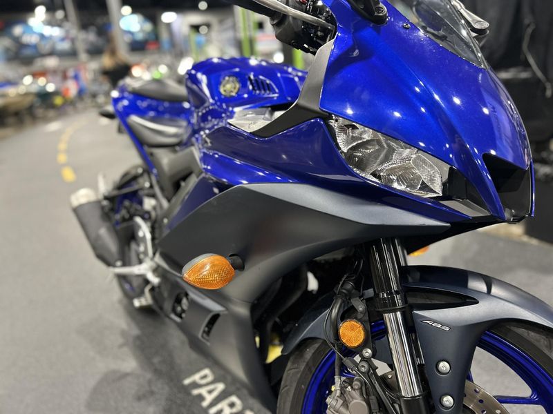 Used 2023 Yamaha YZF-R3 ABS Image 21