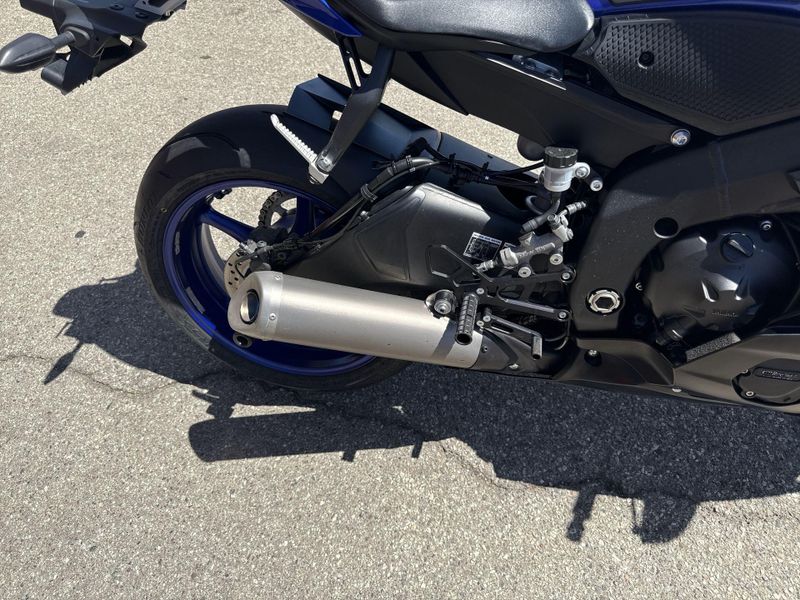 Used 2019 Yamaha YZF-R6 Image 16