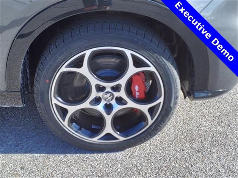 New 2024 Alfa Romeo Tonale Veloce EawdImage 26