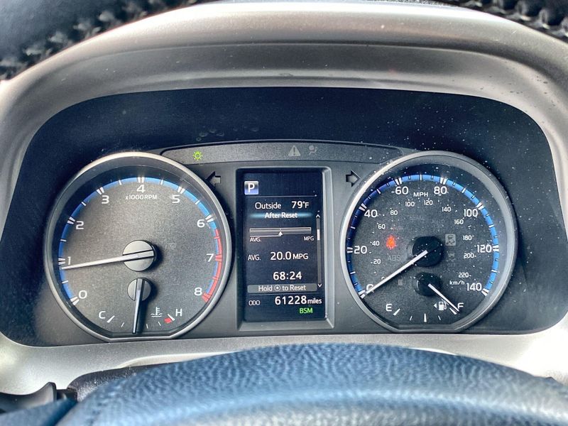 Used 2018 Toyota RAV4 XLEImage 11