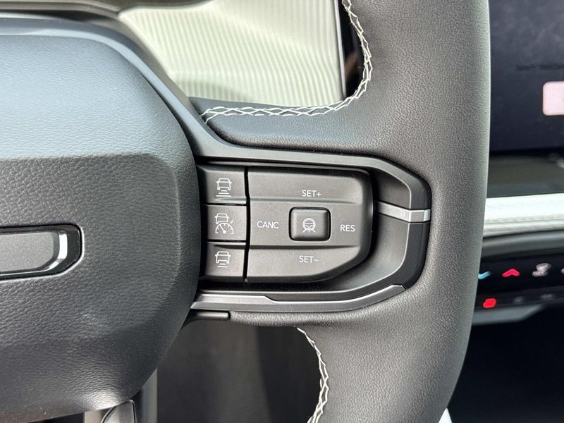 New 2026 Jeep Cherokee Limited 4x4