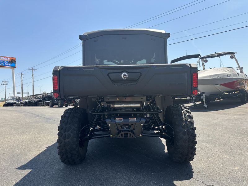 2025 Can-Am DEFENDER MAX LIMITED CAB HD10 WILDLAND CAMO Image 2