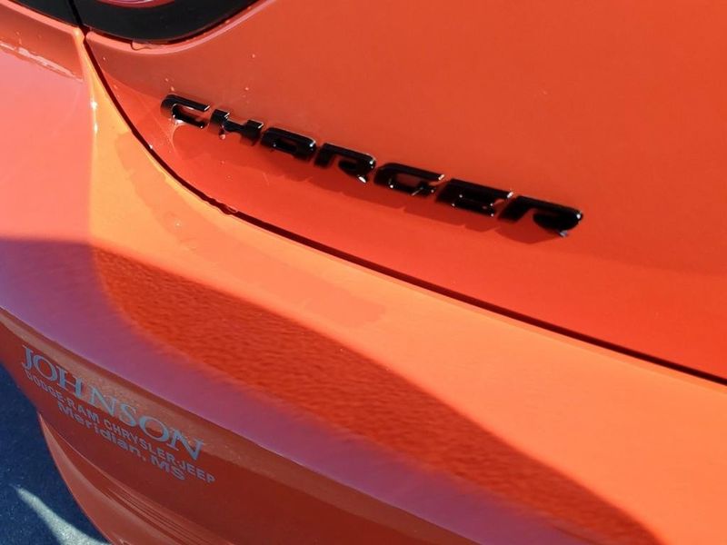2022 Dodge Charger Sxt RwdImage 9