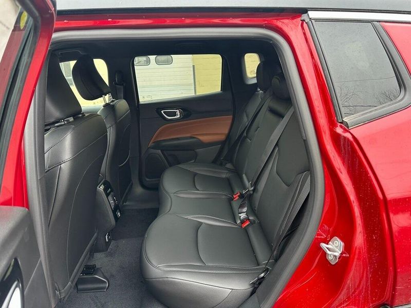 2025 Jeep Compass Limited 4x4Image 13