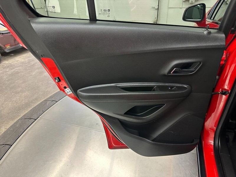 2020 Chevrolet Trax LT photo 15