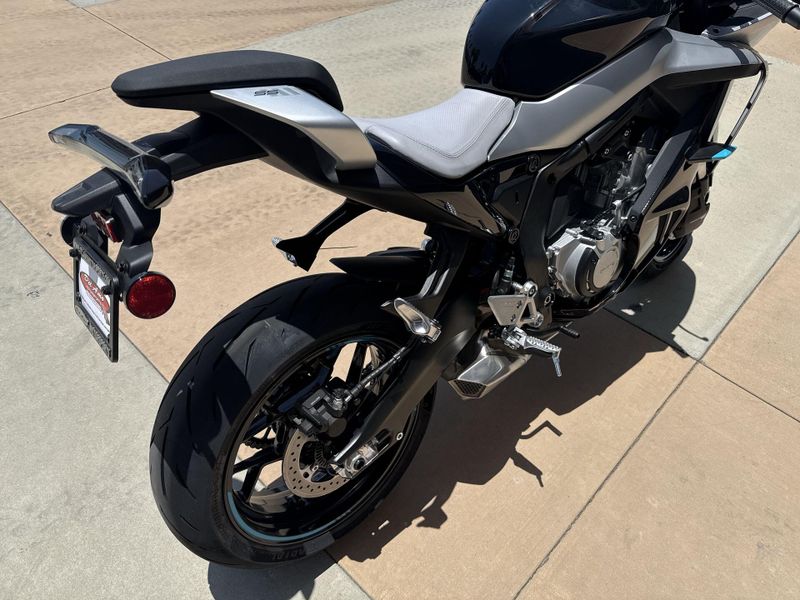 2025 CFMOTO 675SS Image 13