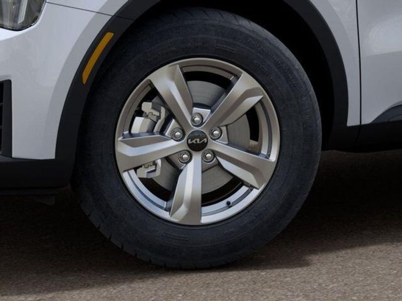 New 2026 Kia Sorento LXImage 10