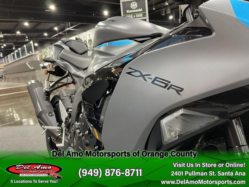 2025 Kawasaki NINJA ZX-6R ABS Image 9