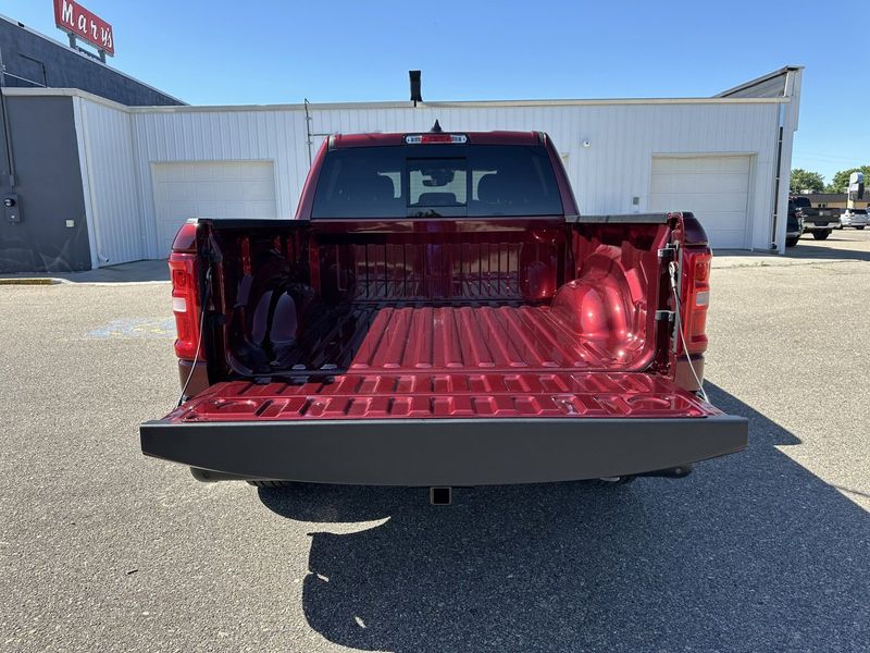 2025 RAM 1500 Big Horn Crew Cab 4x4 5