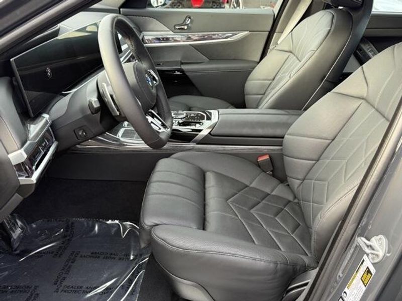 Used 2025 BMW 7 Series 760i xDriveImage 20