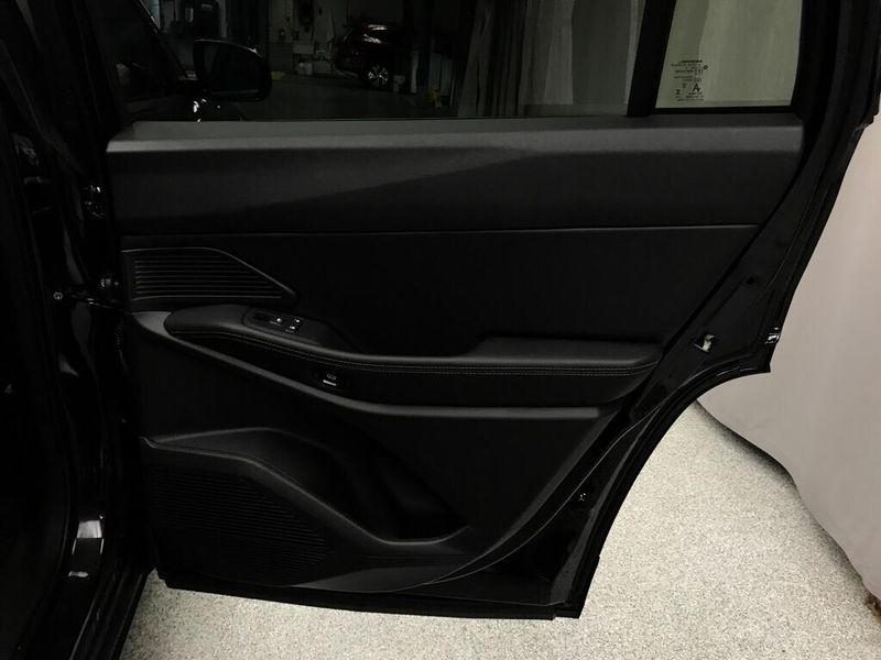 New 2026 Jeep Cherokee Limited 4x4Image 13