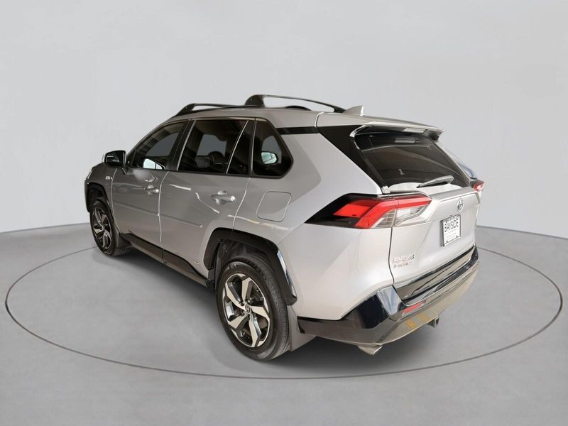 2022 Toyota RAV4 Prime SE photo 3